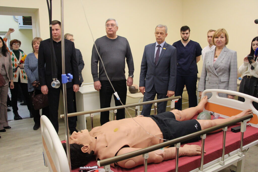 Торжественное открытие корпуса "М" медицинского факультета ЧГУ им. И.Н. Ульянова после капитального ремонта (фоторепортаж)